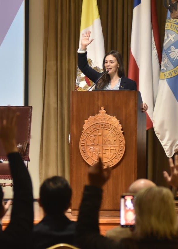 Natalia Gorroño Centro de Políticas Públicas UC