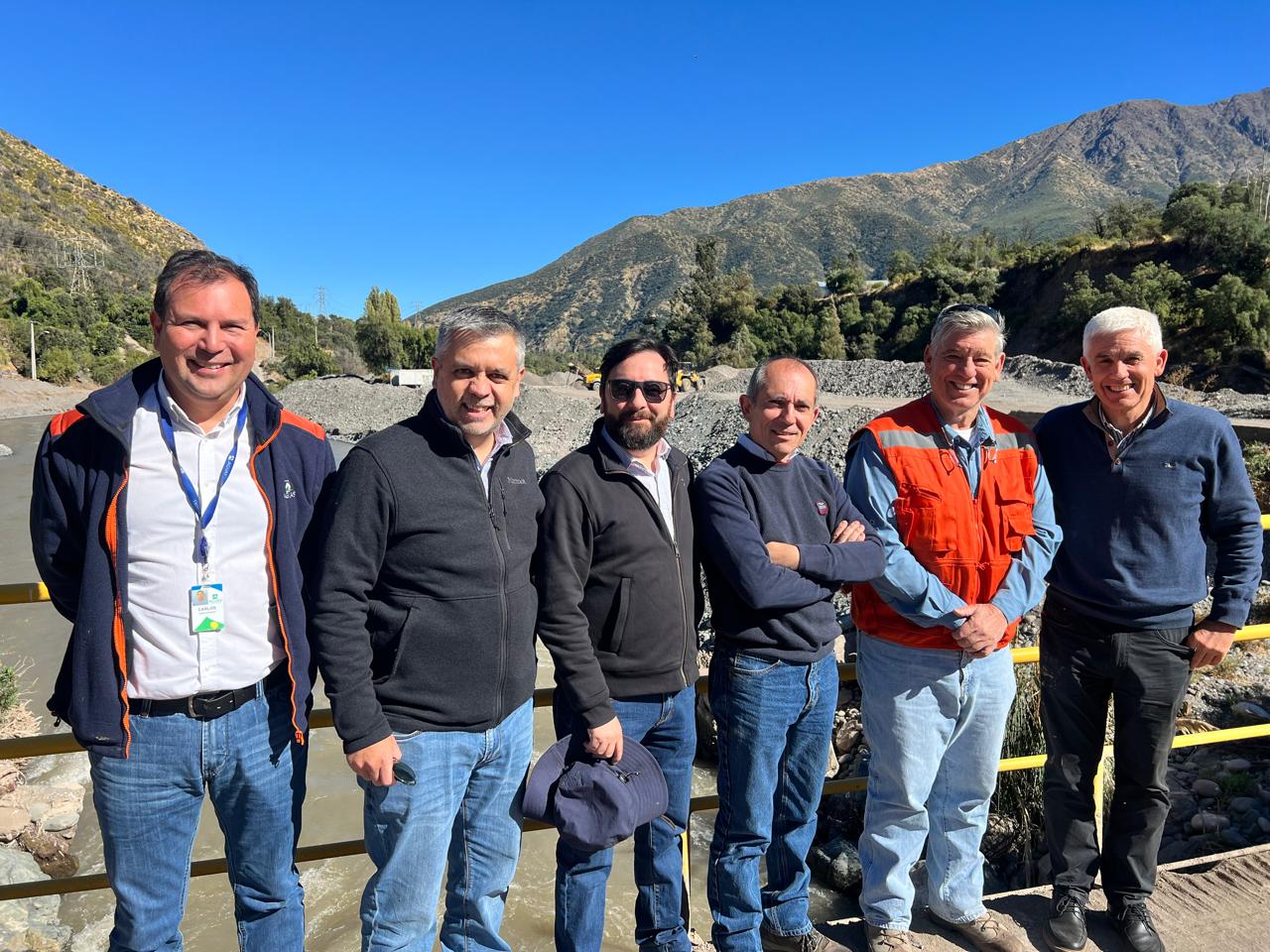 Directores JVRM visitaron bocatoma canal La Sirena perteneciente a la Asoc. Canalistas Canal de Pirque.