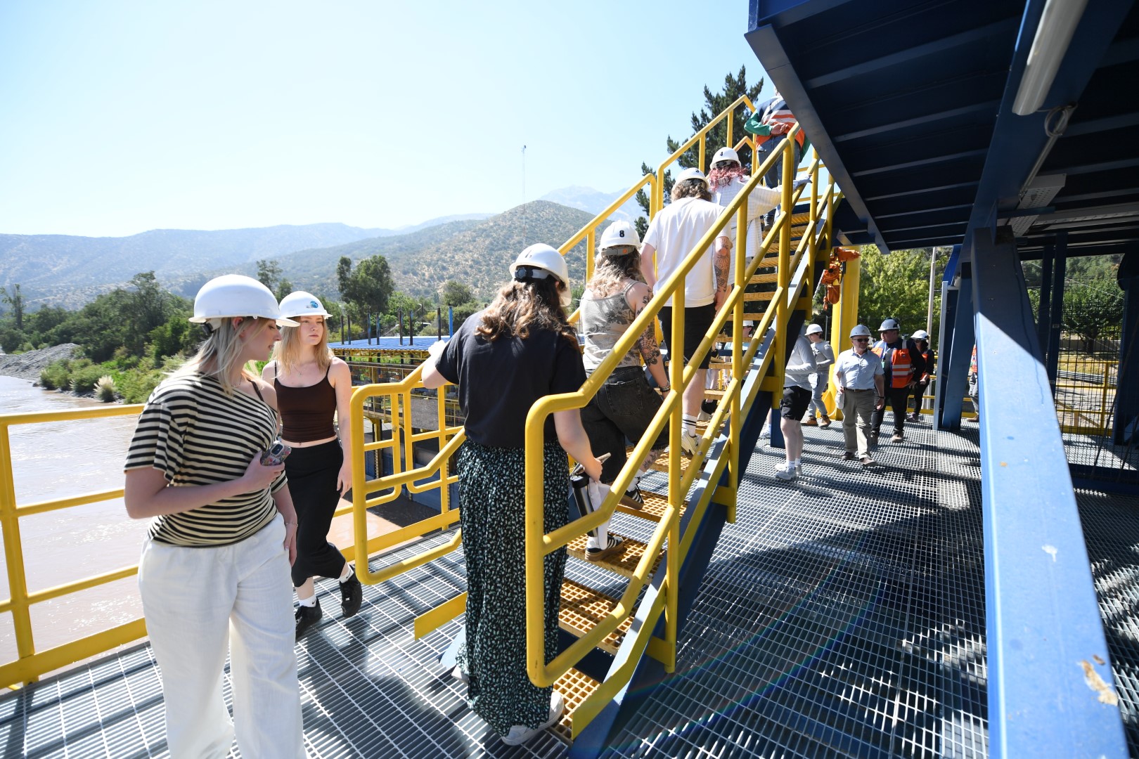 Estudiantes de Lincoln University visitaron la Junta de Vigilancia del río Maipo Primera Sección en San José de Maipo