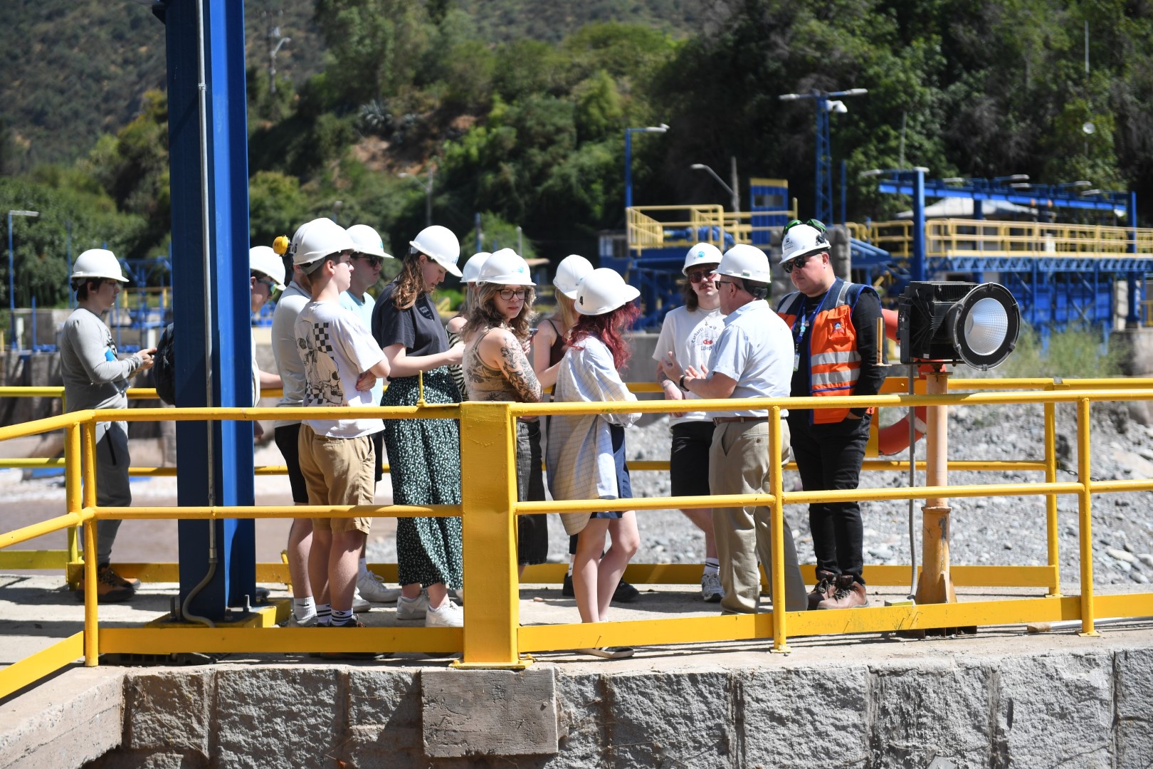 Estudiantes de Lincoln University visitaron la Junta de Vigilancia del río Maipo Primera Sección en San José de Maipo
