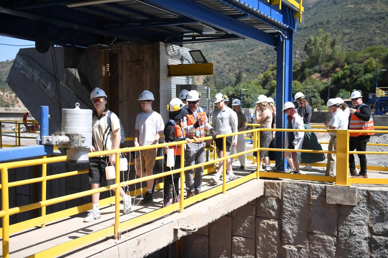 Estudiantes de Lincoln University visitaron la Junta de Vigilancia del río Maipo Primera Sección en San José de Maipo